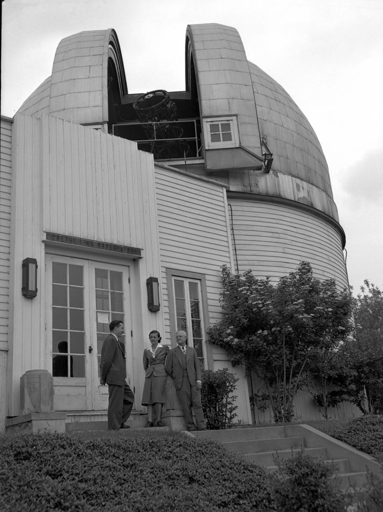 Dr. Edmondson with Dr. and Mrs. Goethe Link outside of the observatory.